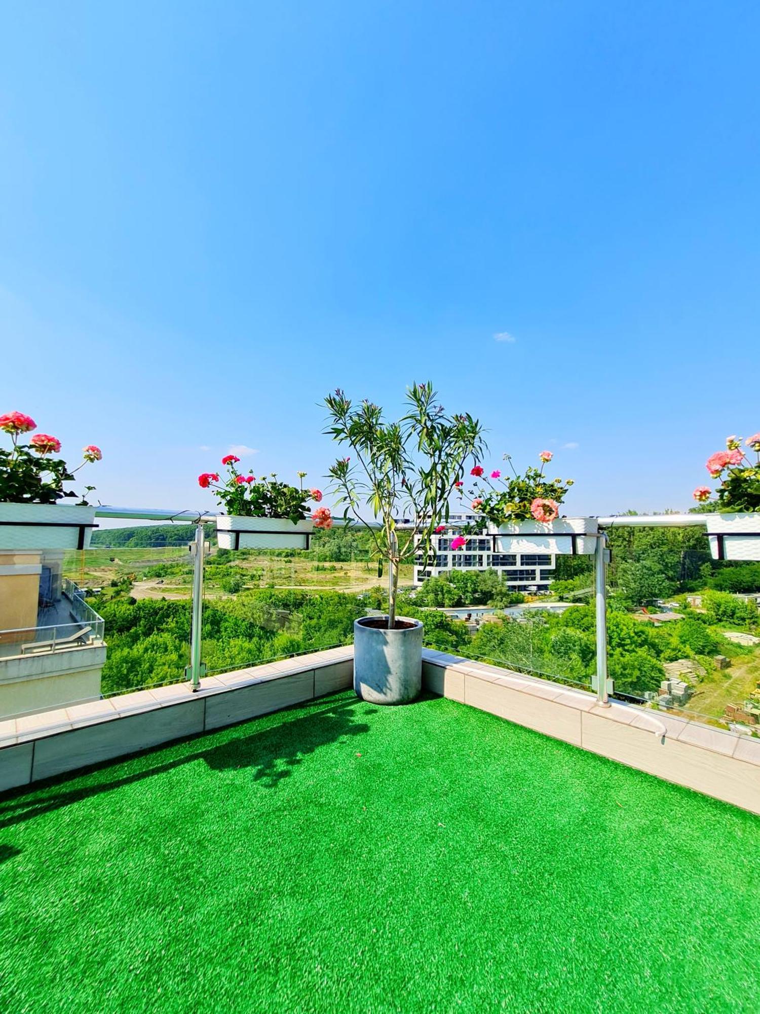 Penthouse View Aeroport Iasi 2 Apartment Exterior photo