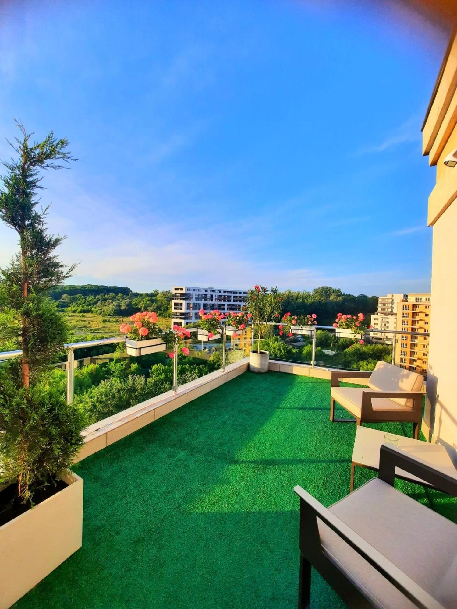Penthouse View Aeroport Iasi 2 Apartment Exterior photo