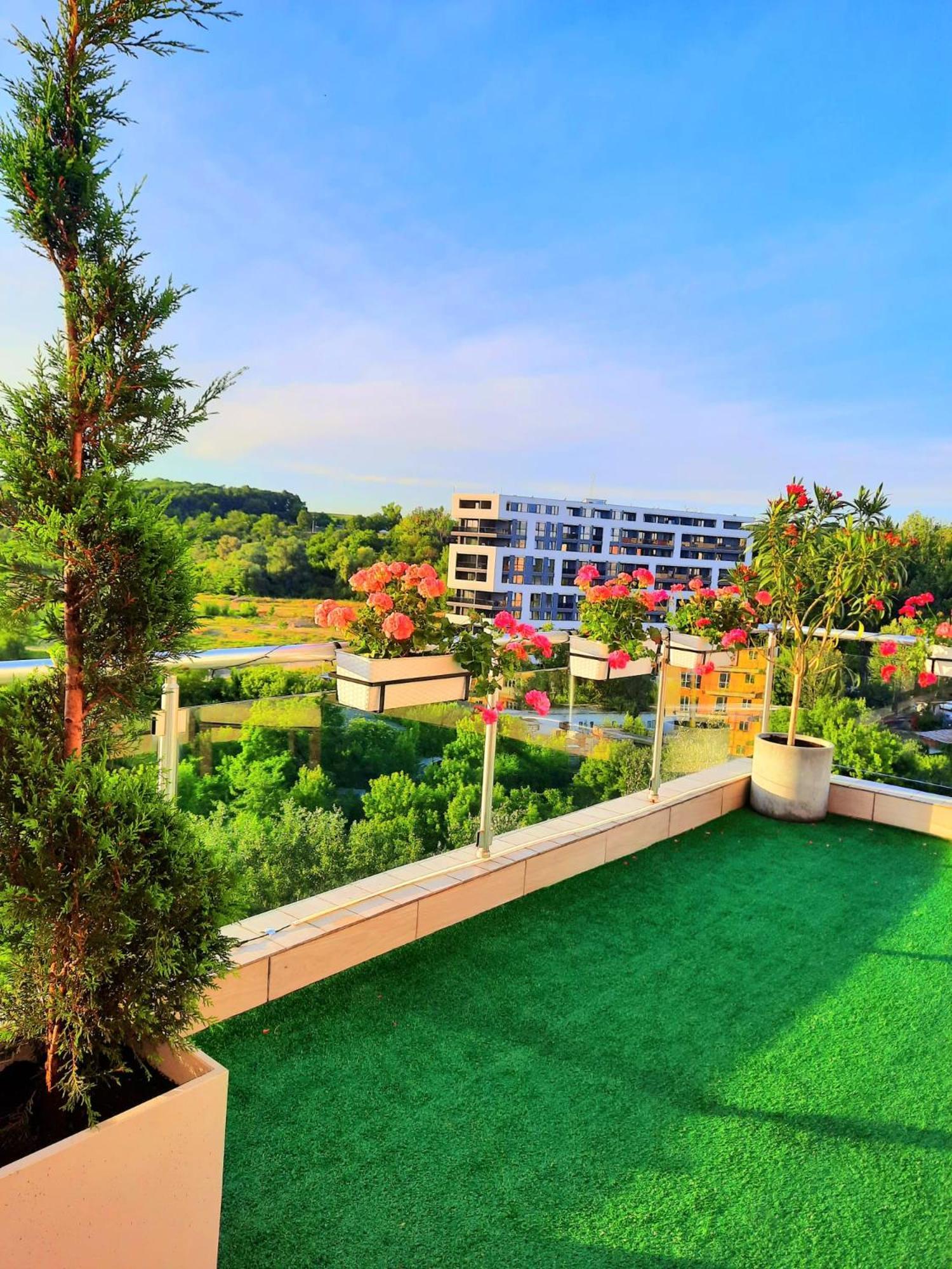 Penthouse View Aeroport Iasi 2 Apartment Exterior photo
