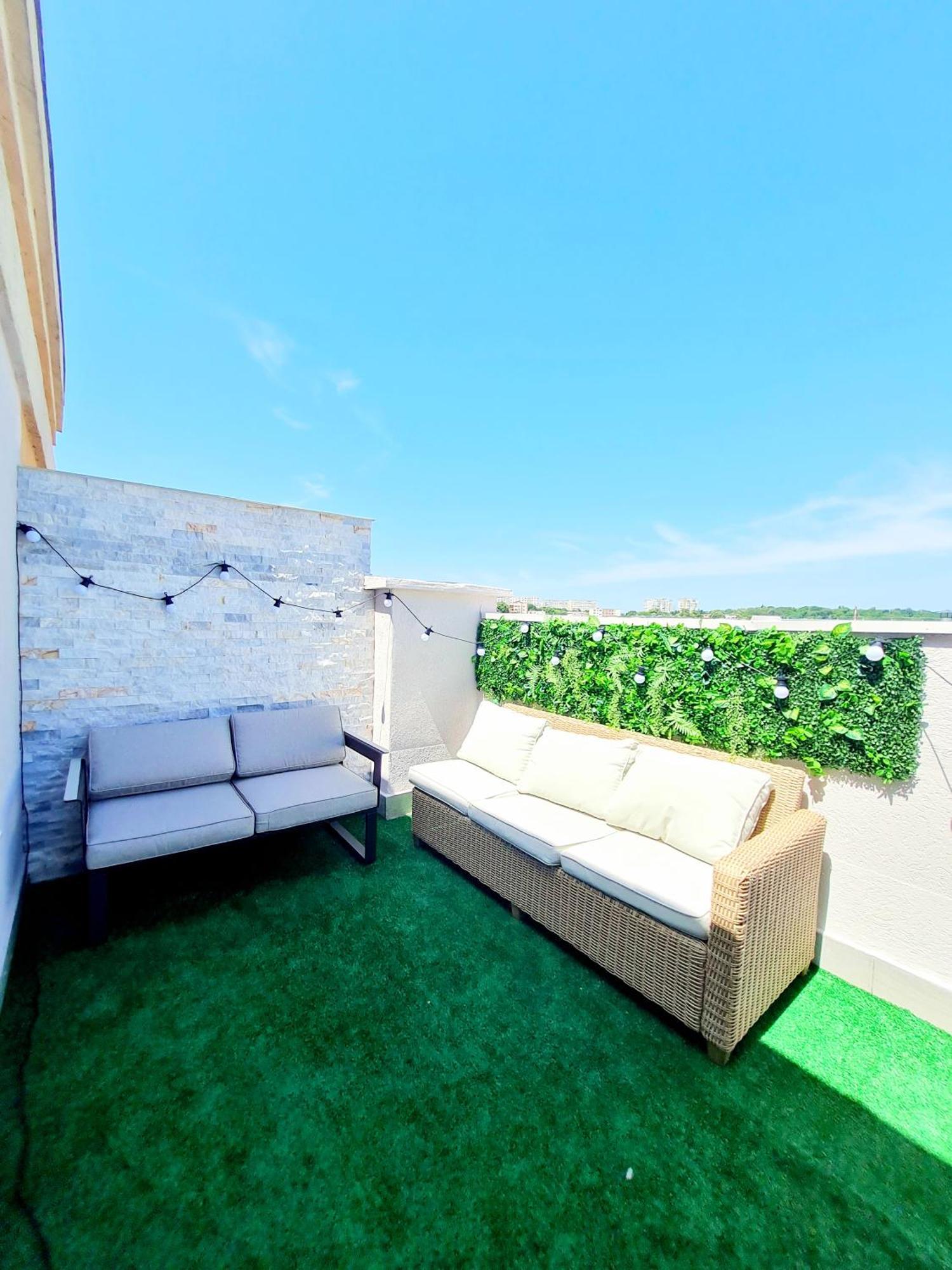Penthouse View Aeroport Iasi 2 Apartment Exterior photo