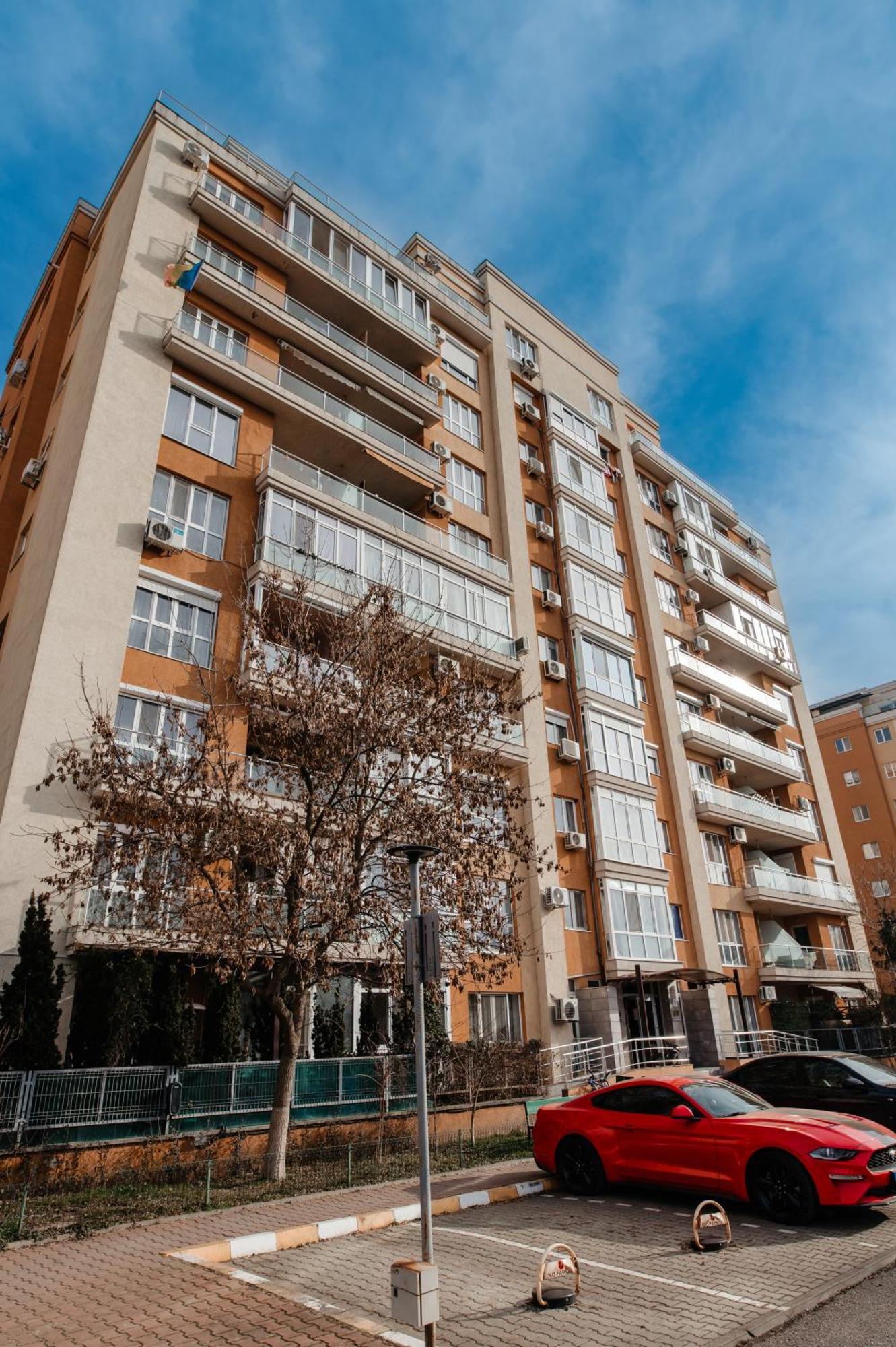Penthouse View Aeroport Iasi 2 Apartment Exterior photo